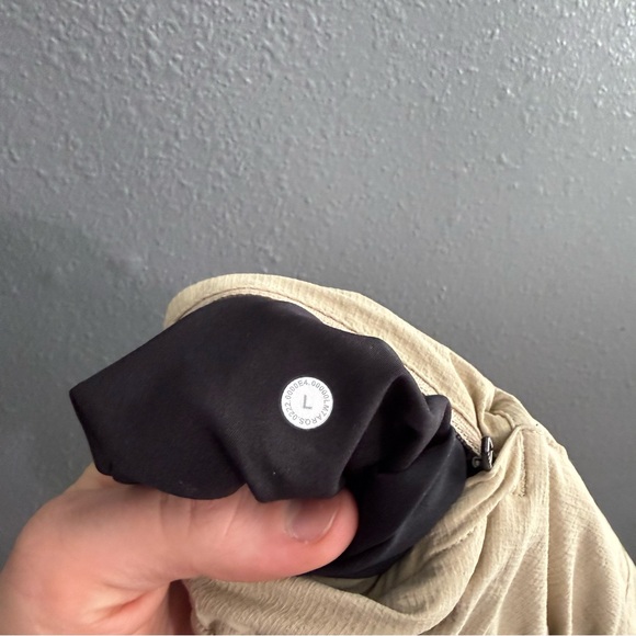 Lululemon Bowline Short 8" Inseam Size L - Picture 5 of 5